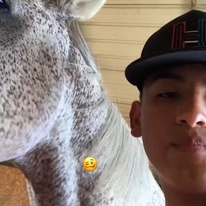 Meet your Posher, Axel